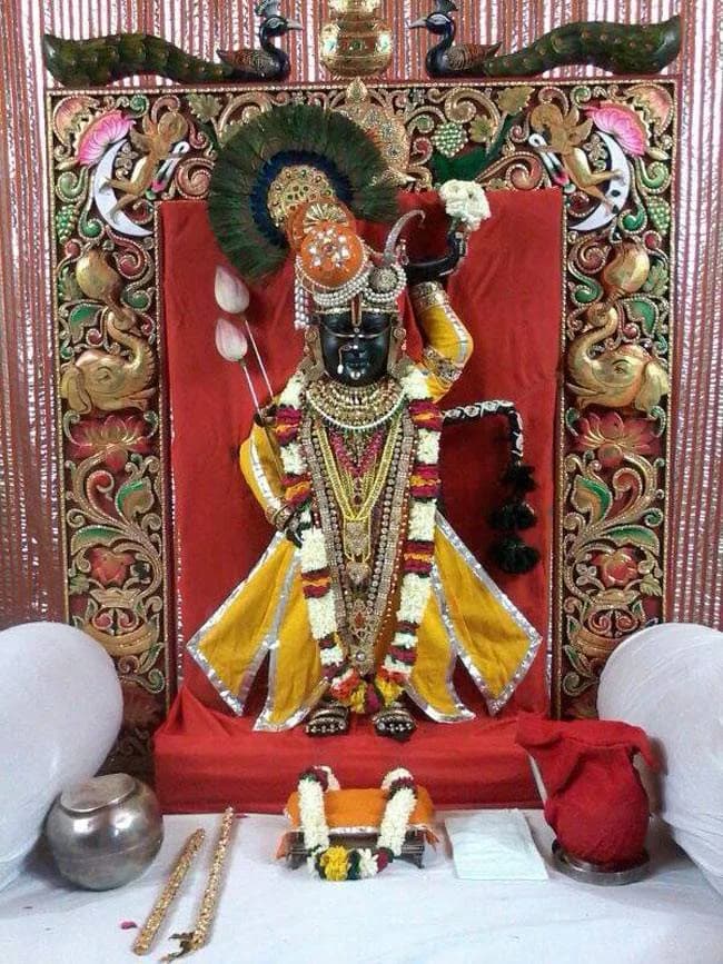 विष्णु मंदिरों में क्यों नहीं होती हैं नवग्रह पूजा ? जबकि शिव मंदिरों में होती है , वैष्णव परंपरा से जुड़ा है इसका रहस्य !