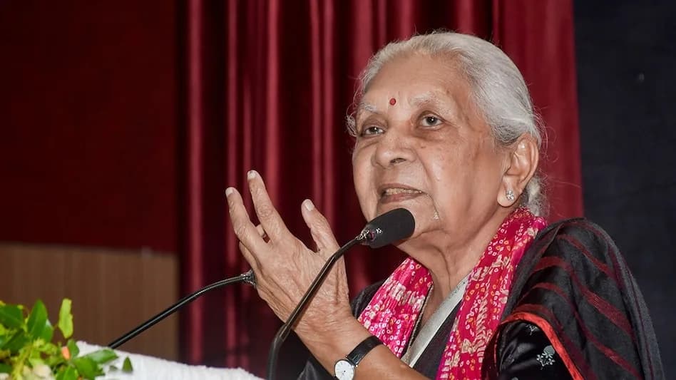 गर्लफ्रेंड बनाने में कोई बुराई नहीं--आनंदीबेन पटेल